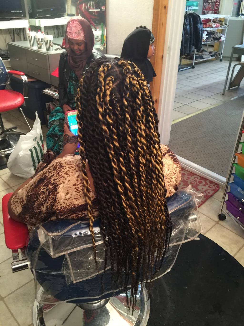 Ronis Beauty Supply & Hair-Braiding Salon | 1955 University Ave W suite 203 suite 203, St Paul, MN 55104, USA | Phone: (651) 260-3994