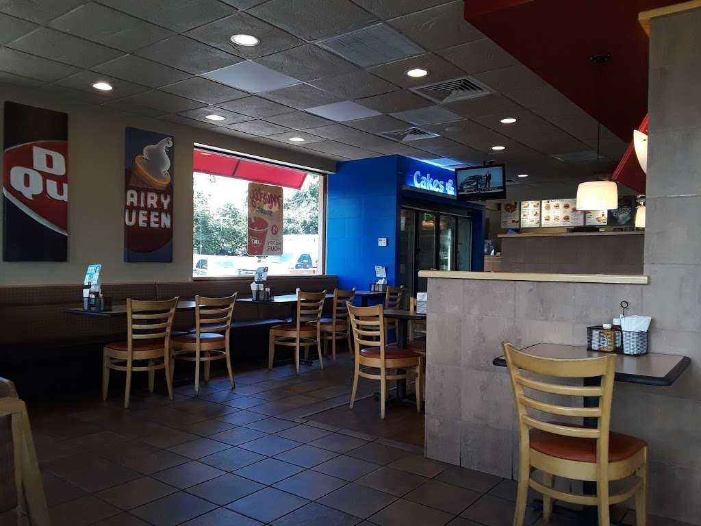 Dairy Queen Grill & Chill | 2590 W Old US Hwy 441, Mt Dora, FL 32757, USA | Phone: (352) 383-5092