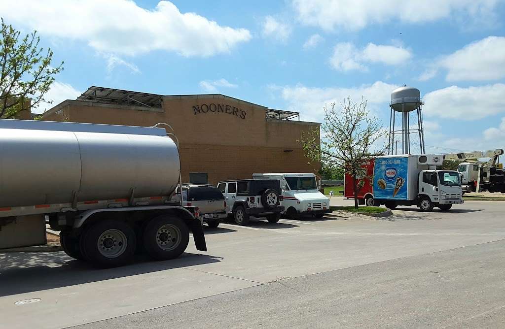 Nooners Convenient Store | 15163 Judson Rd, San Antonio, TX 78247, USA | Phone: (210) 650-3369