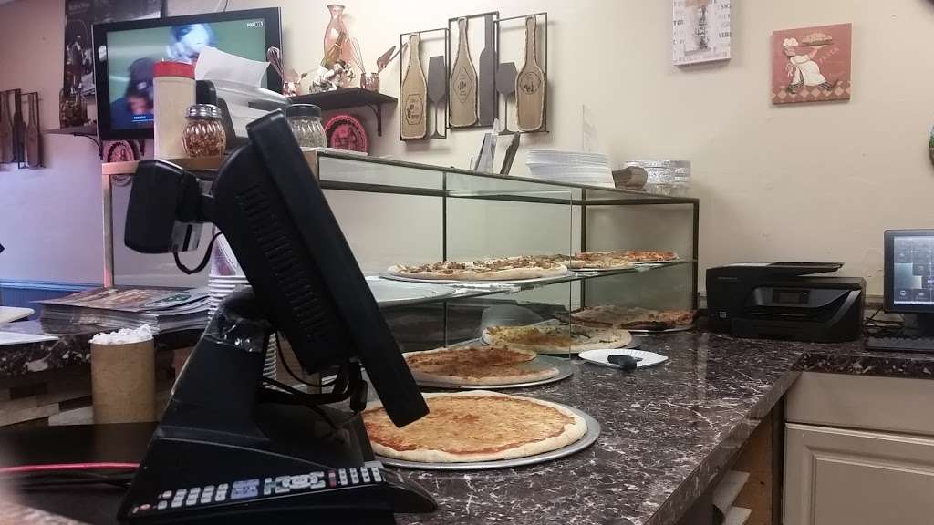 Dominics Pizza | 304 U.S. 9, Waretown, NJ 08758 | Phone: (609) 660-1300