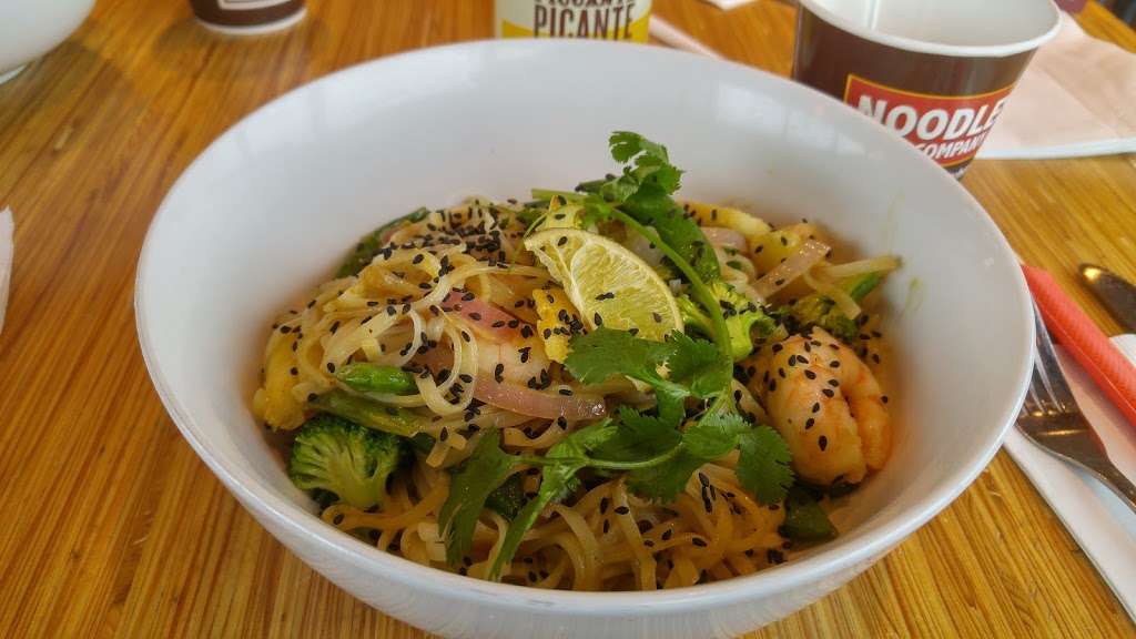 Noodles and Company | 700 N Milwaukee Ave, Vernon Hills, IL 60061, USA | Phone: (847) 816-3910