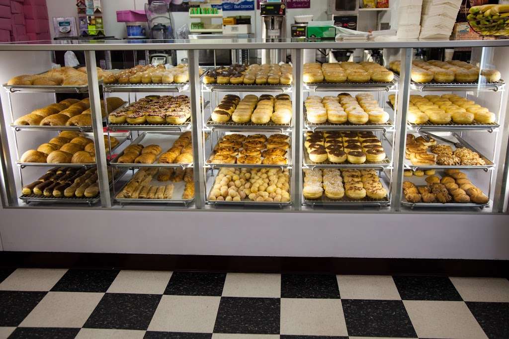 Mr. Chaus Donuts | 1631 E Capitol Expy # 104, San Jose, CA 95121 | Phone: (408) 223-8933