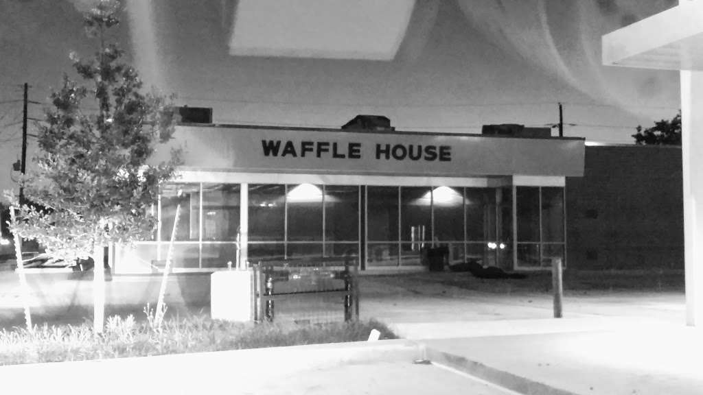 Waffle House | 635 Rankin Rd, Houston, TX 77073, USA | Phone: (281) 713-0128