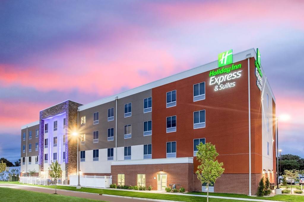 Holiday Inn Express & Suites Ottawa | 2850 Columbus St, Ottawa, IL 61350, USA | Phone: (815) 320-2230