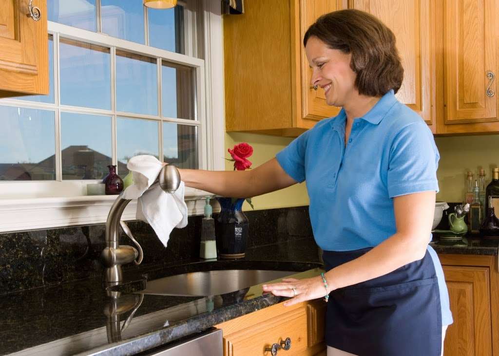 Claudias Cleaning Service | 733 SE 1st Way #110, Deerfield Beach, FL 33441 | Phone: (954) 531-8245