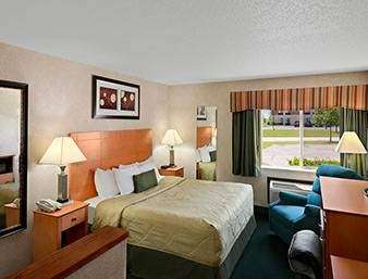 Days Inn by Wyndham Racine/Sturtevant | 13340 Hospitality Ct, Sturtevant, WI 53177, USA | Phone: (262) 884-6840