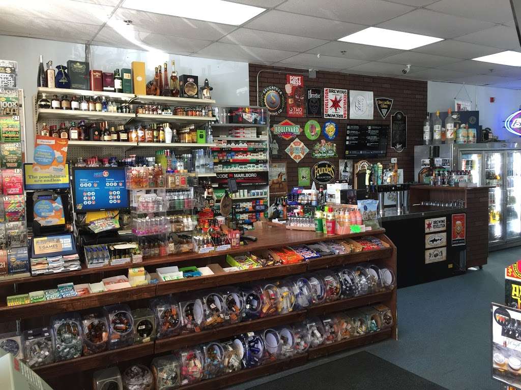 Hammars East Side Liquors | 1439 E State St, Geneva, IL 60134 | Phone: (630) 208-1175