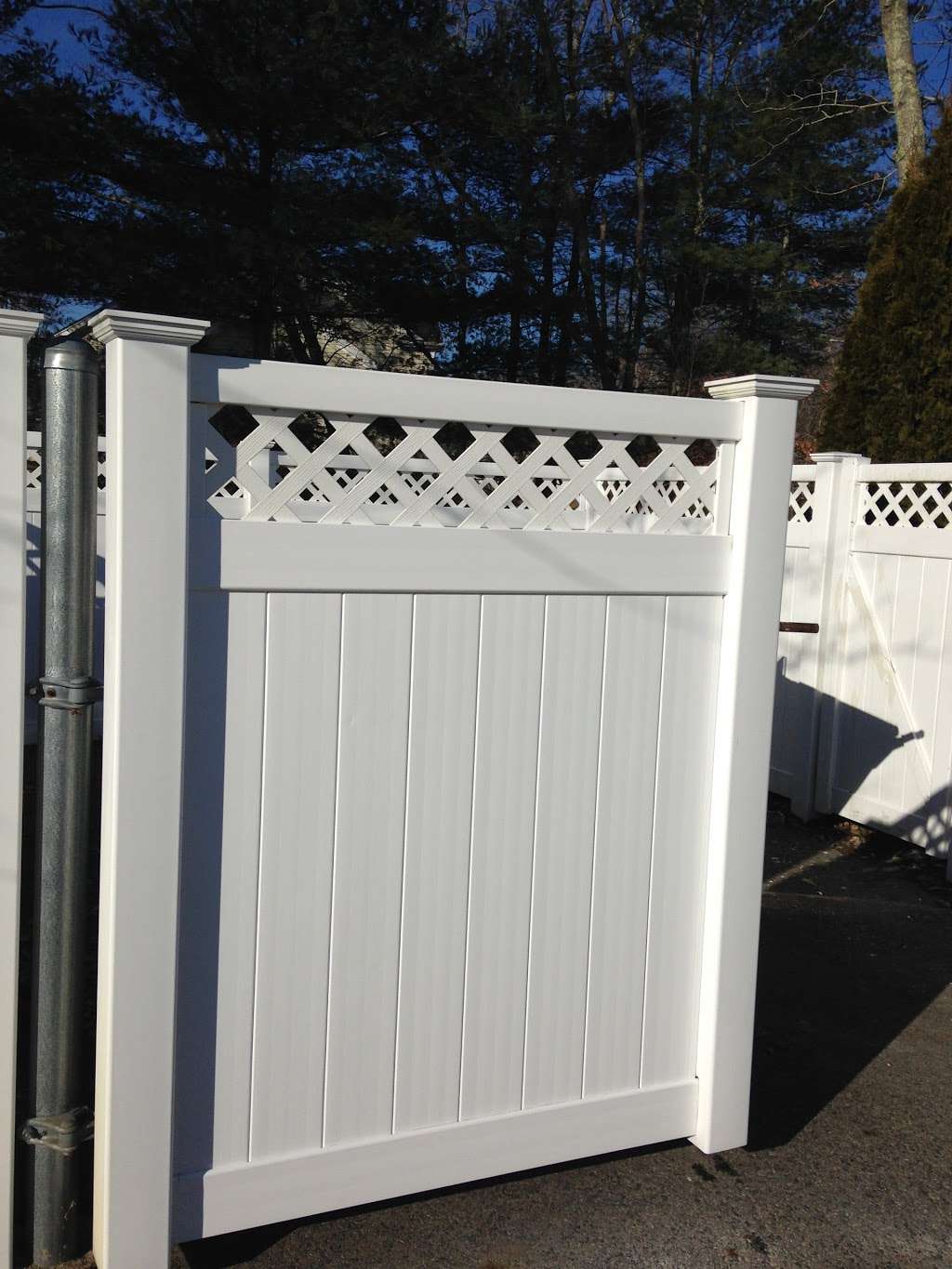 East Coast Fence, Inc. | 30 Prospect St, Kingston, MA 02364, USA | Phone: (781) 585-9500