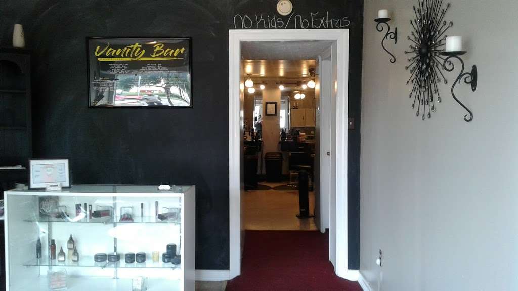 Vanity Bar Salon | 5 E 10th St, Marcus Hook, PA 19061, USA | Phone: (484) 480-3159