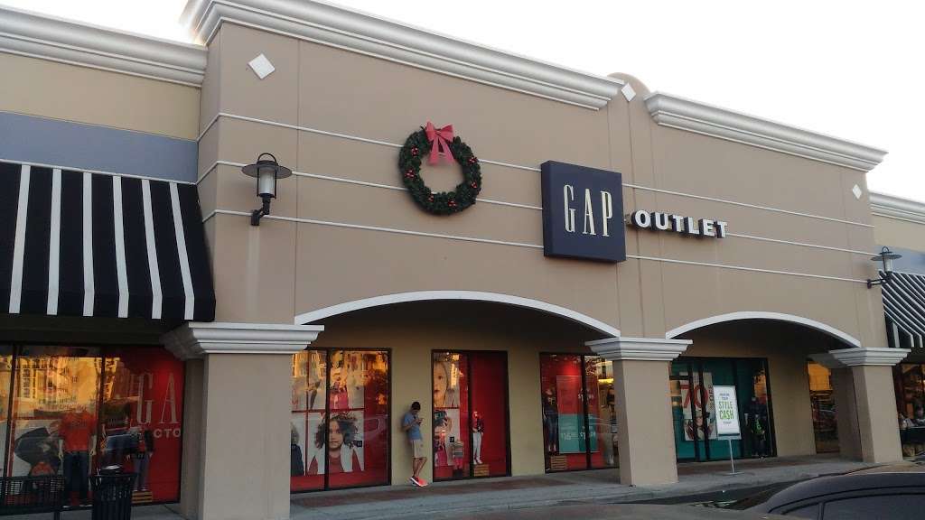 Gap Outlet | 15807 FL-535, Orlando, FL 32821 | Phone: (407) 239-4343