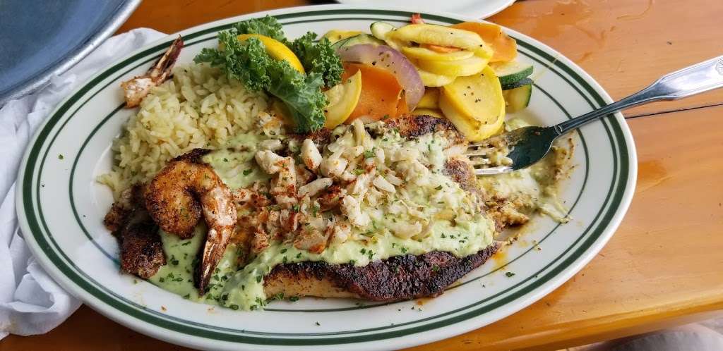 Topwater Grill | 815 Avenue O, San Leon, TX 77539, USA | Phone: (281) 339-1232