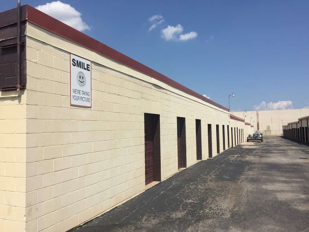 A Mini Self Storage | 3926 S Shiloh Rd, Garland, TX 75041 | Phone: (972) 271-5330