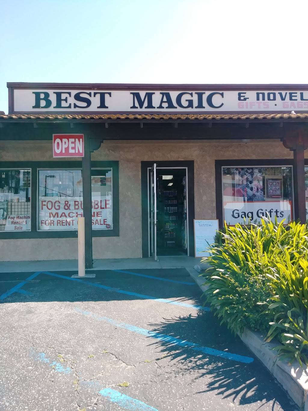 Best Magic Gags & Costumes | 625 S Magnolia Ave, Anaheim, CA 92804, USA | Phone: (714) 827-6442