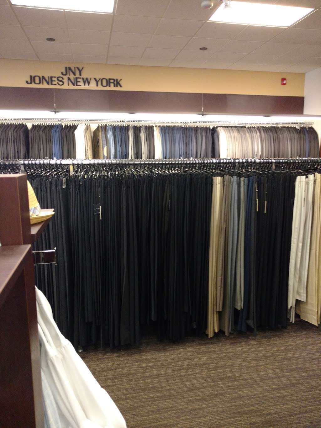 Mens Wearhouse | 3400 Long Beach Rd, Oceanside, NY 11572, USA | Phone: (516) 536-0226