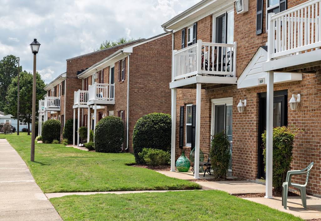 Crosswinds Apartments | 910 Providence Rd, Chesapeake, VA 23325, USA | Phone: (757) 420-8308