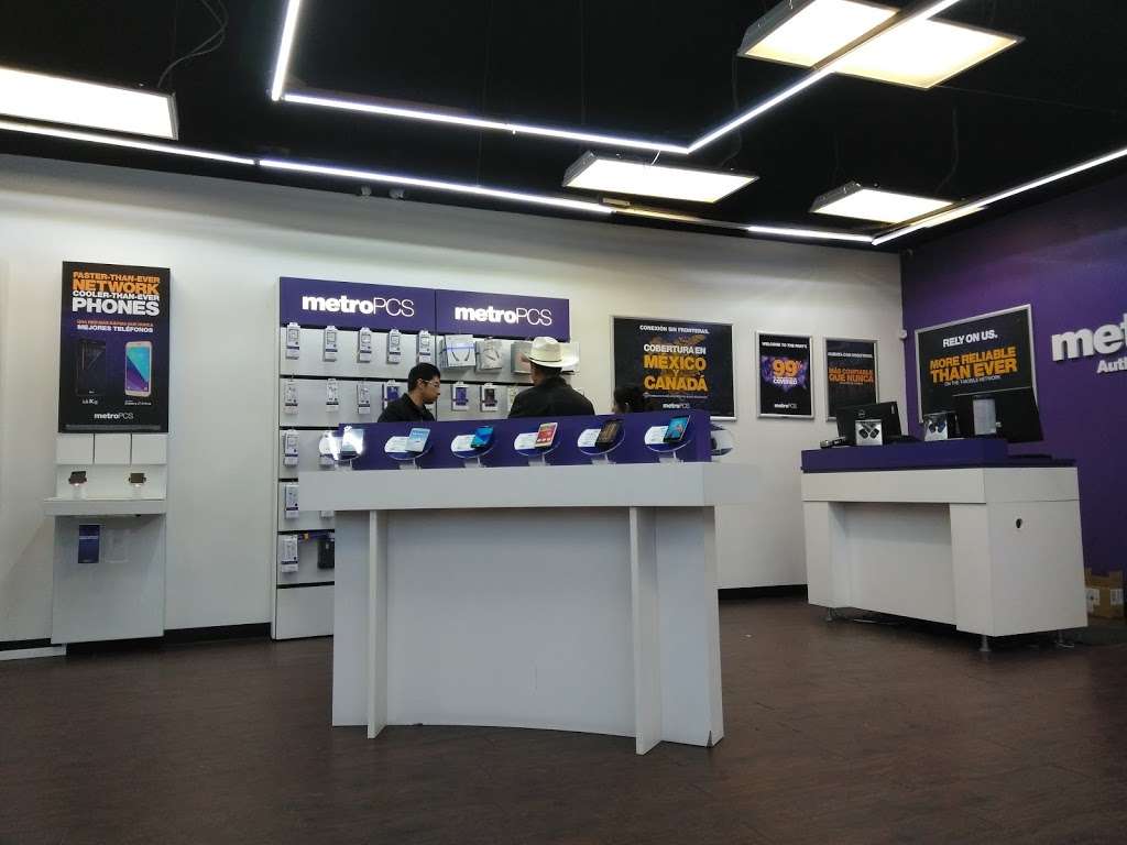 Metro by T-Mobile | 8107 Airline Dr, Houston, TX 77037, USA | Phone: (346) 207-7200