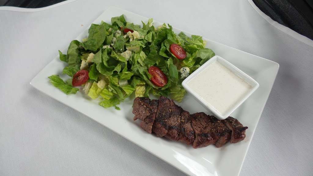 The Edge Restaurant and Bar | 15659 Marina Dr, Montgomery, TX 77356, USA | Phone: (936) 703-5041