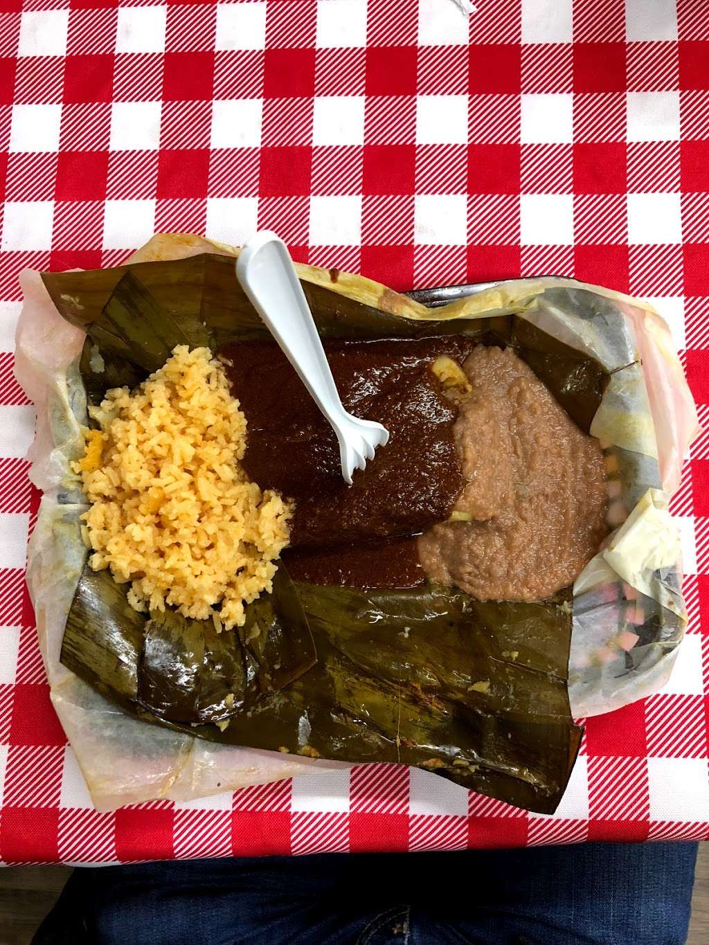 Yvolinas Tamales | 814 W 18th St, Chicago, IL 60608, USA | Phone: (312) 731-3167