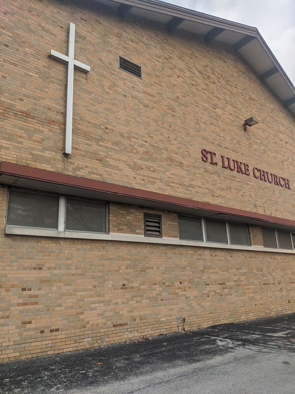 St Luke Catholic Church | 18000 W Greenfield Ave, Brookfield, WI 53045, USA | Phone: (262) 782-0032