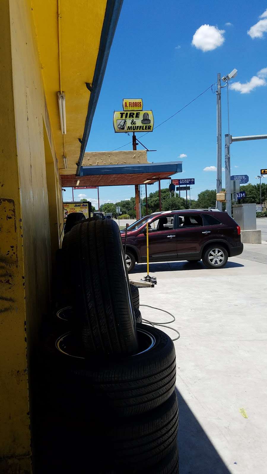 Flores Tire Shop | 413 Pat Booker Rd, Universal City, TX 78148, USA | Phone: (210) 659-4569