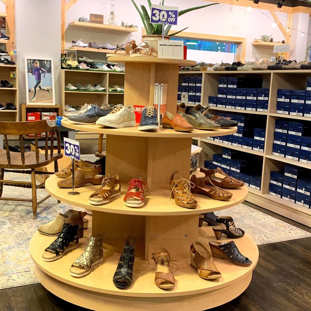 Happy Shoes & more | 321 Broad Ave #106, Ridgefield, NJ 07657, USA | Phone: (201) 840-8887