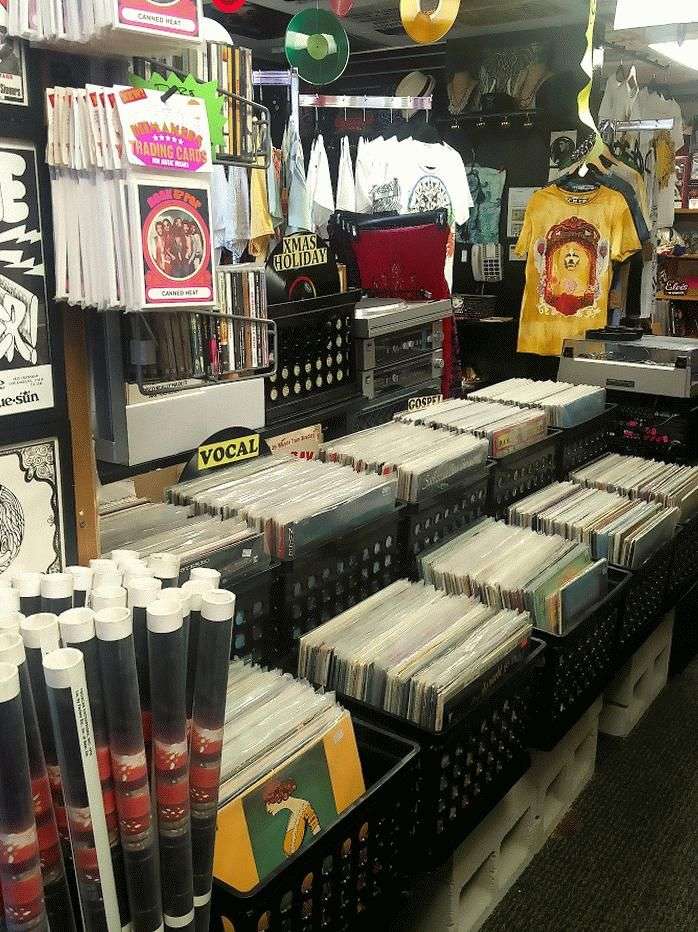 Boho Records And Rags | 24827 Railroad Ave, Newhall, CA 91321, USA | Phone: (661) 388-4066