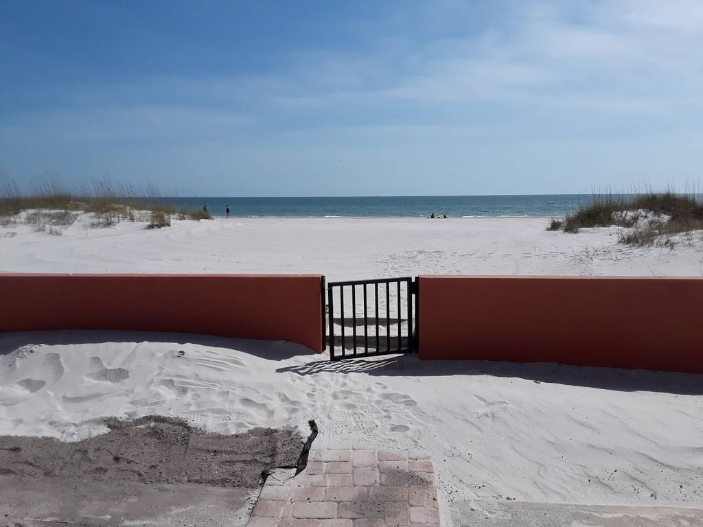 Starfish Apartments & Cottages | 13642 Gulf Blvd, Madeira Beach, FL 33708, USA | Phone: (727) 393-5555