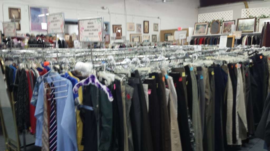 Second Chance Thrift Shoppe | 44 Stephen St, Lemont, IL 60439, USA | Phone: (630) 243-1279