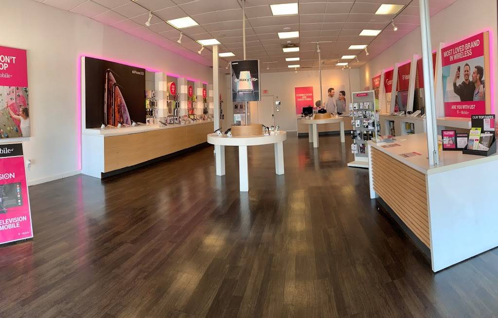 T-Mobile | 3524 Altamesa Blvd A, Fort Worth, TX 76133, USA | Phone: (817) 984-8800