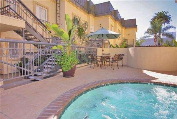 Hamilton Villas Apartments | 230 S Hamilton Dr, Beverly Hills, CA 90211, USA