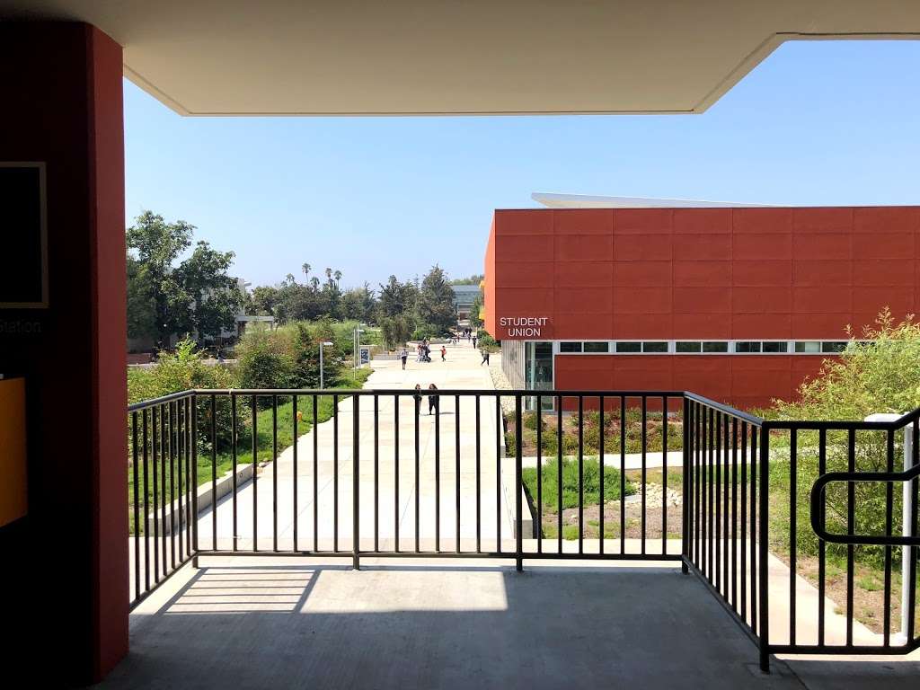 La Valley College | 5645 Fulton Ave, Van Nuys, CA 91401, USA