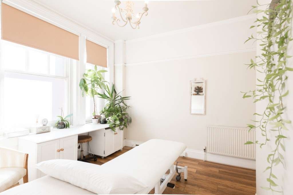 Midtown Osteopathy, Sport Massage and Acupuncture Clinic | 46 Theobalds Rd, London WC1X 8NW, UK | Phone: 07835 144768