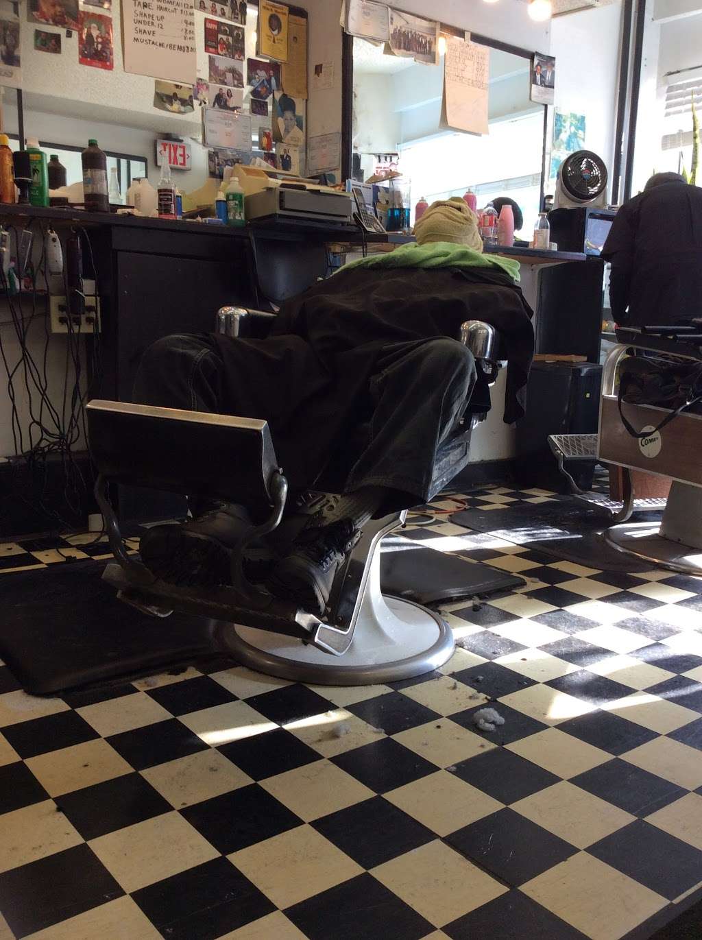 Bobbys Barber Shop | 2925 Diamond St, Philadelphia, PA 19121, USA | Phone: (215) 978-9035