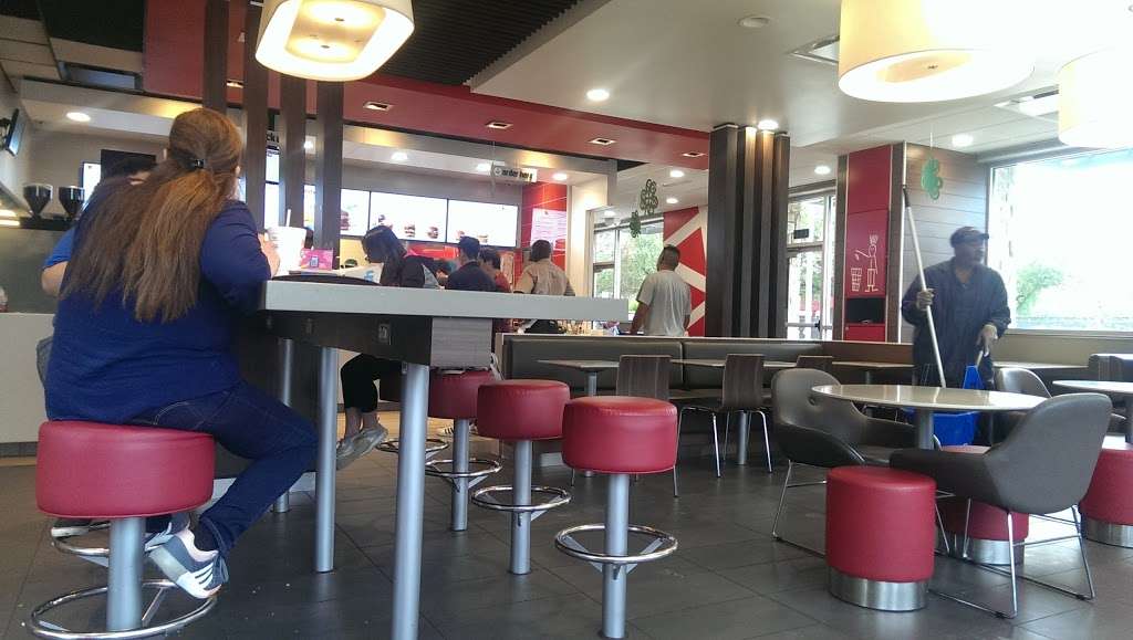 McDonalds | 4005 Elgin St, Houston, TX 77004, USA | Phone: (713) 747-1715