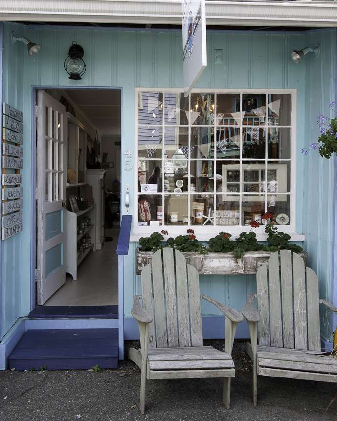 Rockport Candle Company | 45 Bearskin Neck, Rockport, MA 01966 | Phone: (978) 631-0924