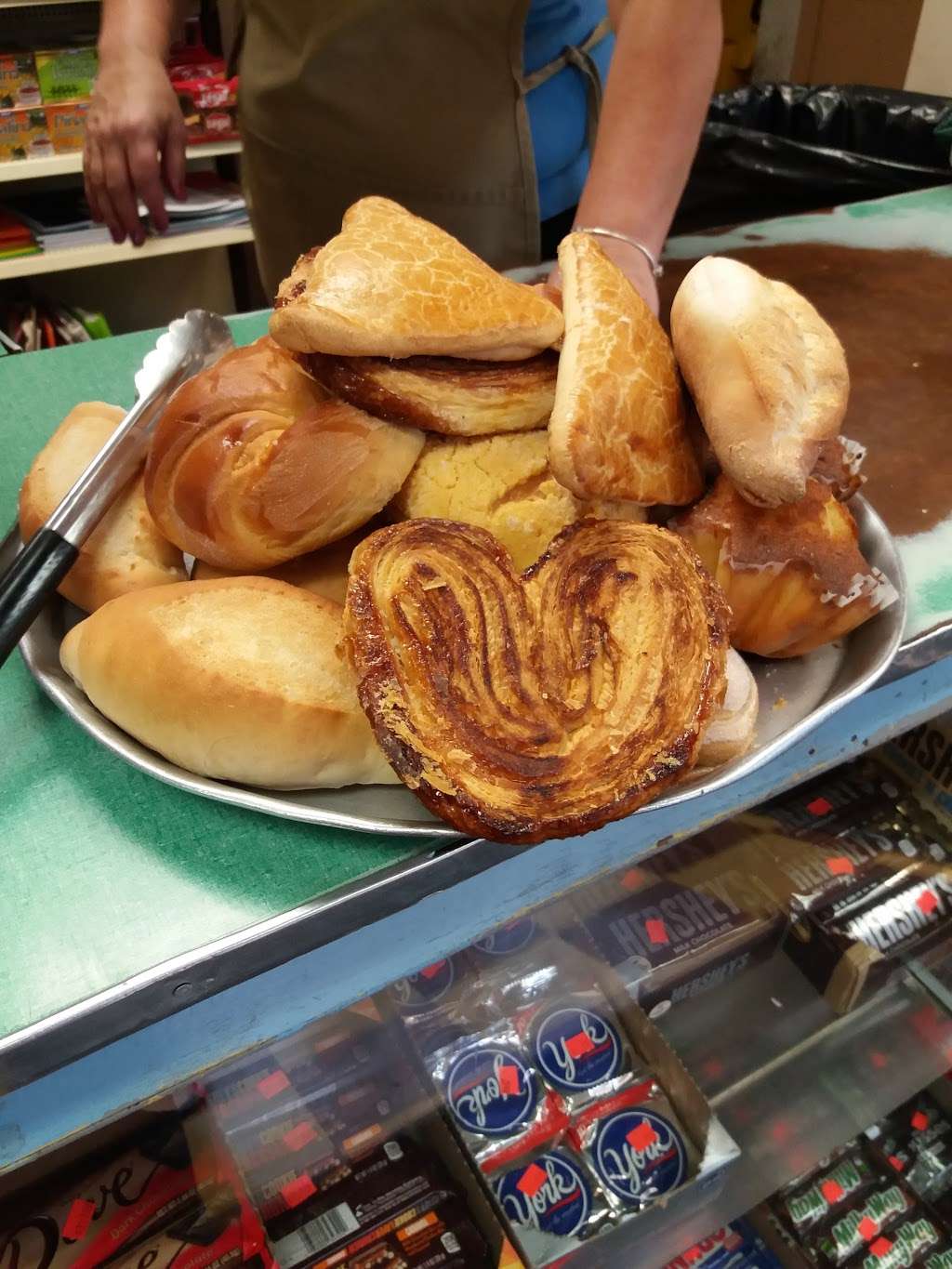 La Espiga De Oro Bakery | 2458 S Drake Ave, Chicago, IL 60623 | Phone: (773) 762-5248