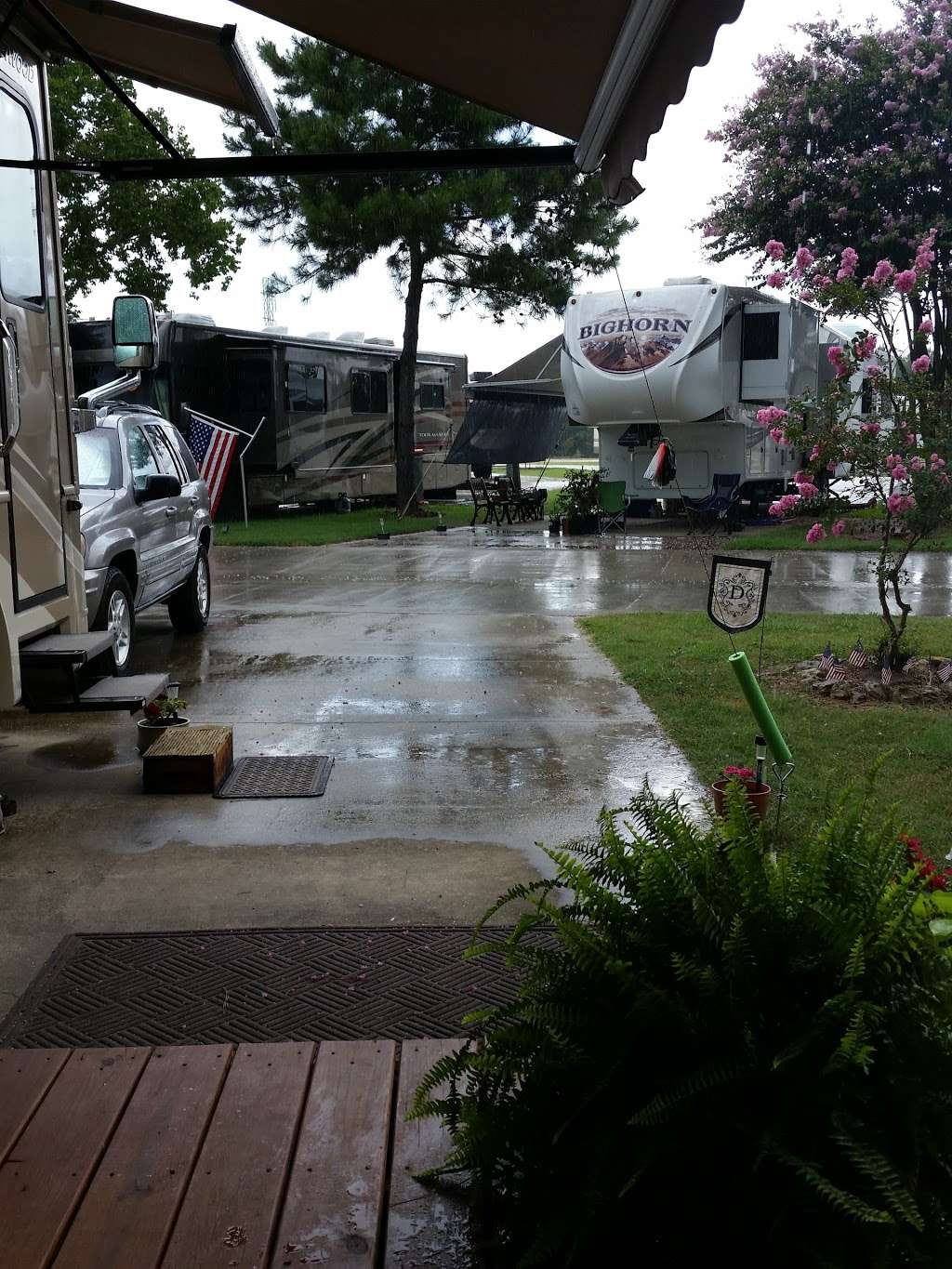 Corral RV Park | 1402 S Cherry St, Tomball, TX 77375, USA | Phone: (281) 351-2761