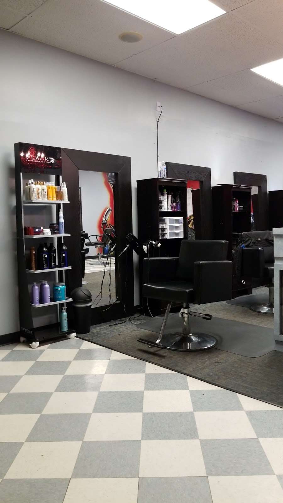 Rubens Hair Studio - Barberos y Estilistas | 3133 Peoria St unit 205, Aurora, CO 80010, USA | Phone: (720) 638-0764
