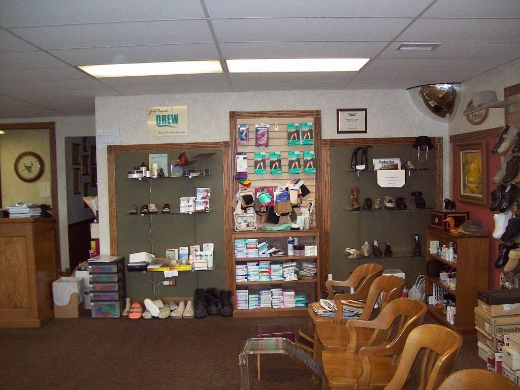 Michelangelos Foot Comfort & Pedorthic Shoppe | 8344 W Lawrence Ave, Harwood Heights, IL 60706, USA | Phone: (708) 453-4900