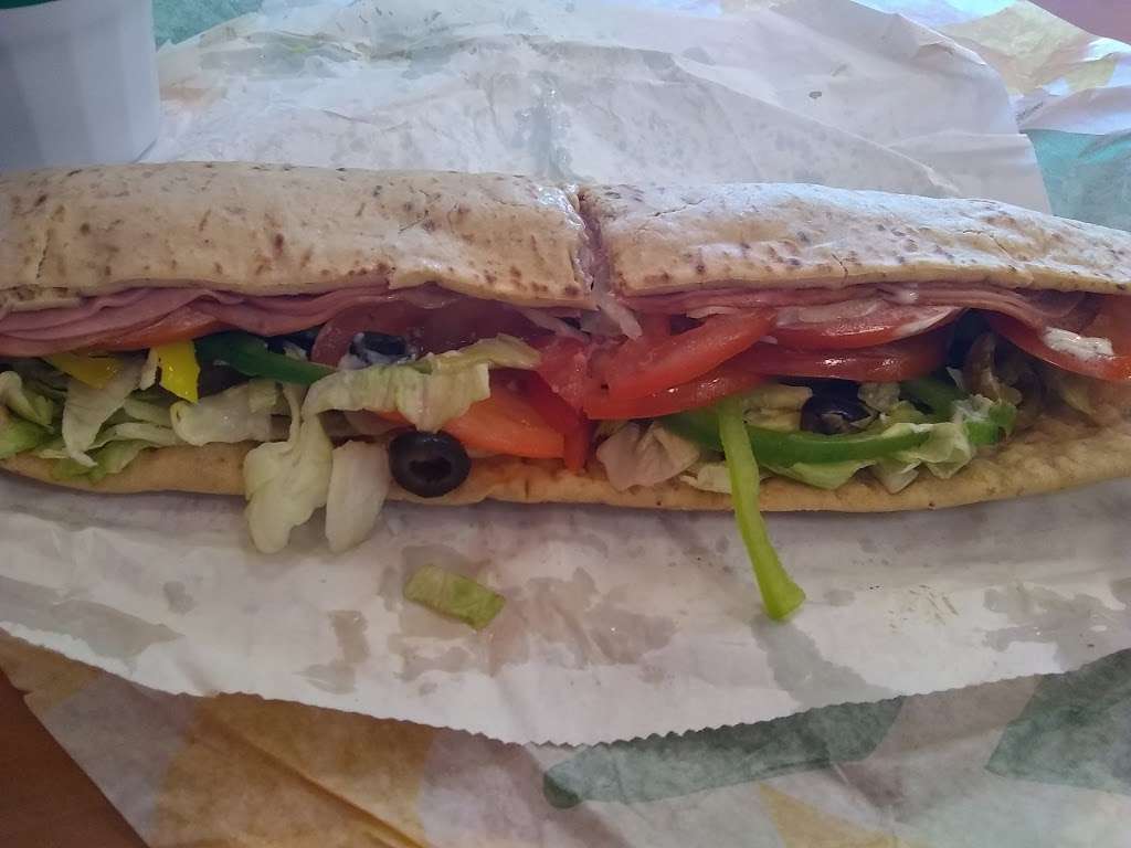 Subway Restaurants | 150 Bay Area Blvd, Webster, TX 77598, USA | Phone: (281) 332-4900