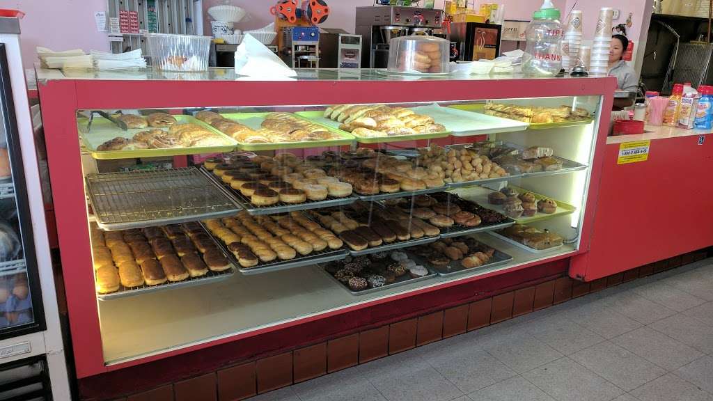 Jubilee Donuts | 4205 Beverly Blvd, Los Angeles, CA 90004 | Phone: (323) 953-8667