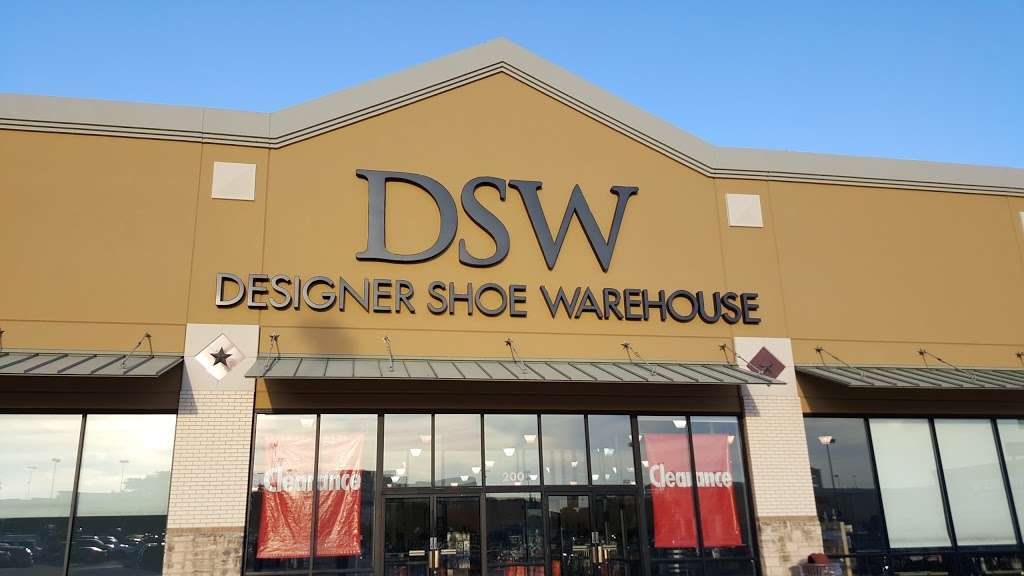 DSW Designer Shoe Warehouse | 125 Northwest Loop 410, San Antonio, TX 78216, USA | Phone: (210) 348-8099