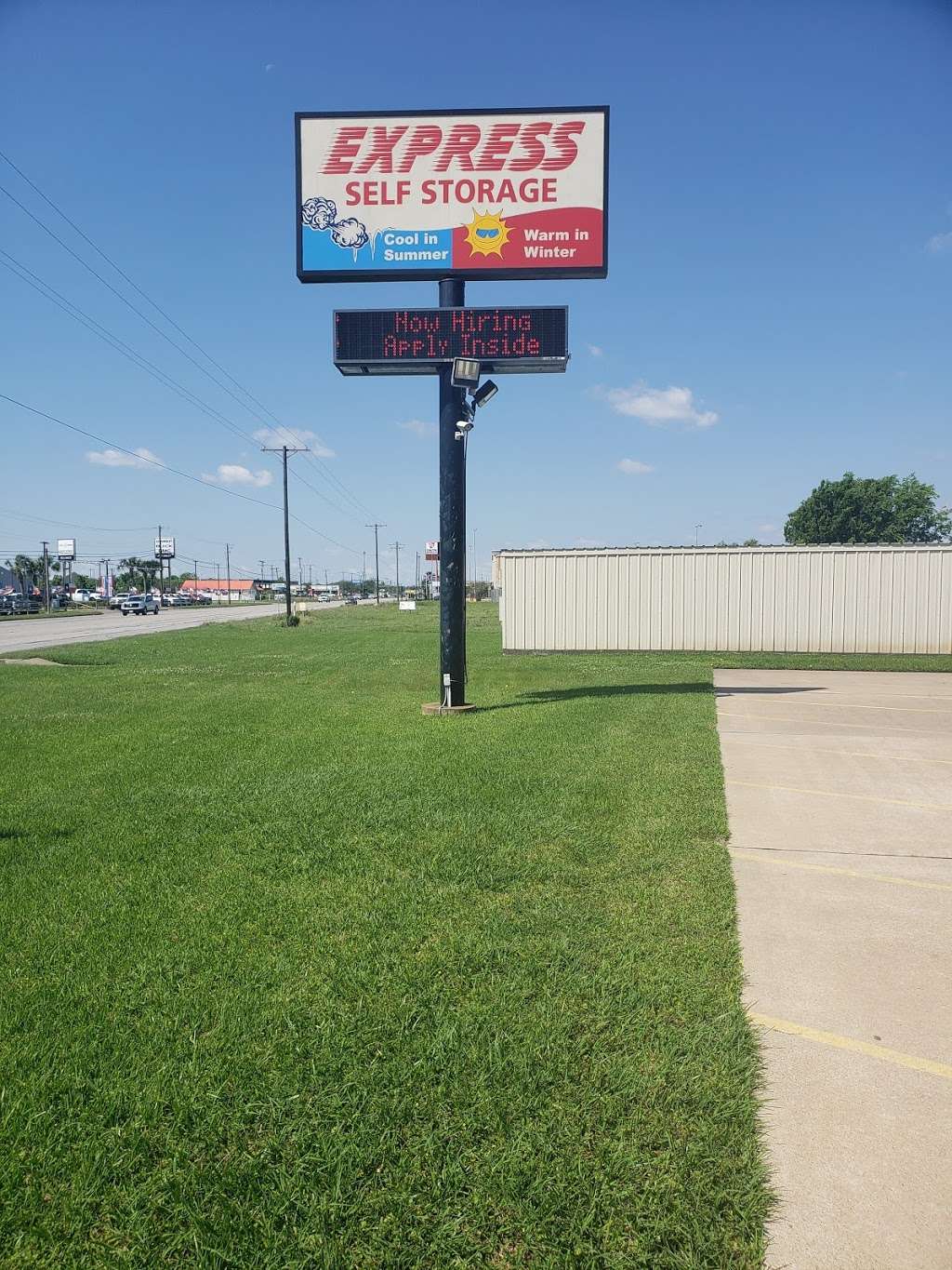 Express Self Storage | 4901 7th St, Bay City, TX 77414, USA | Phone: (979) 323-0999