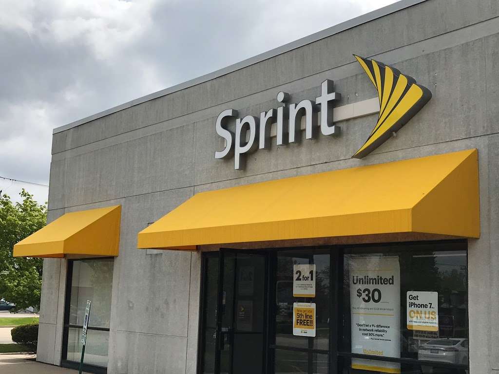 Sprint Store | 710 S Eastwood Dr, Woodstock, IL 60098 | Phone: (815) 337-9663