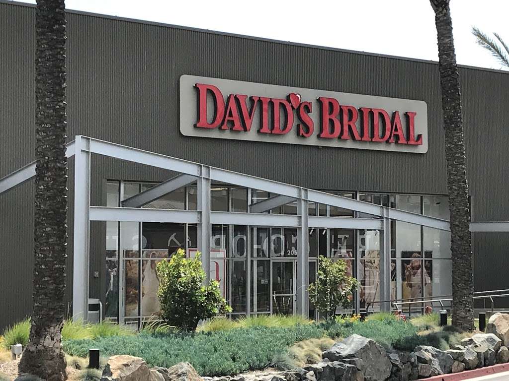 Davids Bridal | 2050 W Empire Ave, Burbank, CA 91504, USA | Phone: (818) 238-9001