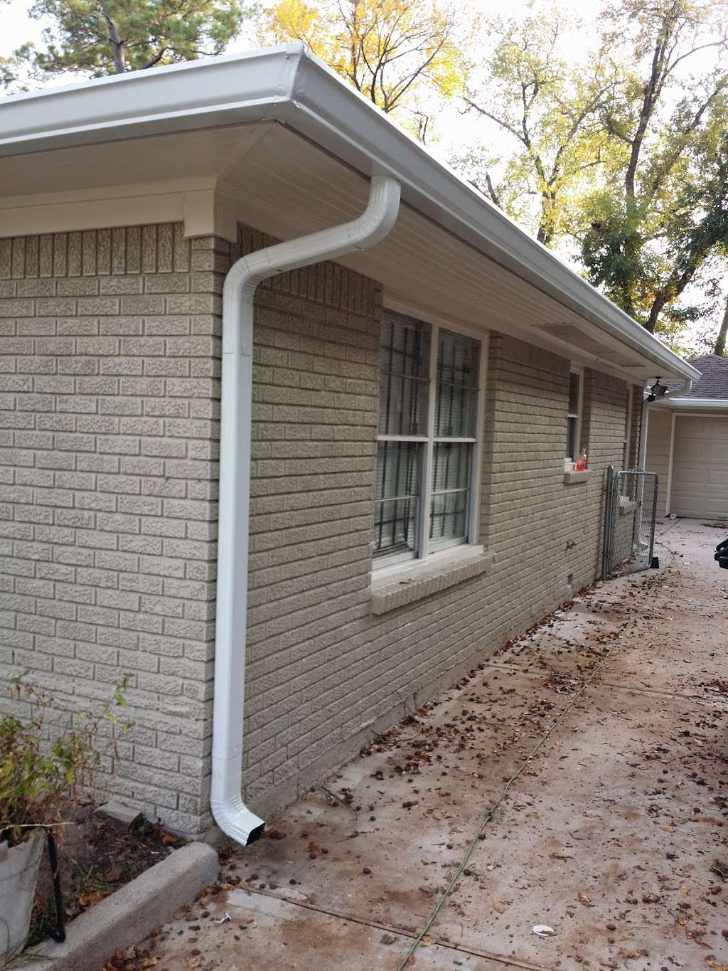 Texas Roofing & Gutters | 5707 Addicks Satsuma Rd b, Houston, TX 77084, USA | Phone: (832) 931-6239