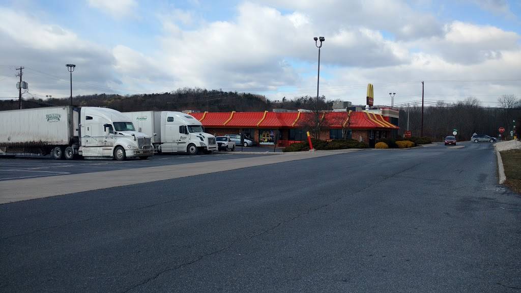 McDonalds | 427 Suedberg Rd, Pine Grove, PA 17963, USA | Phone: (570) 345-6400