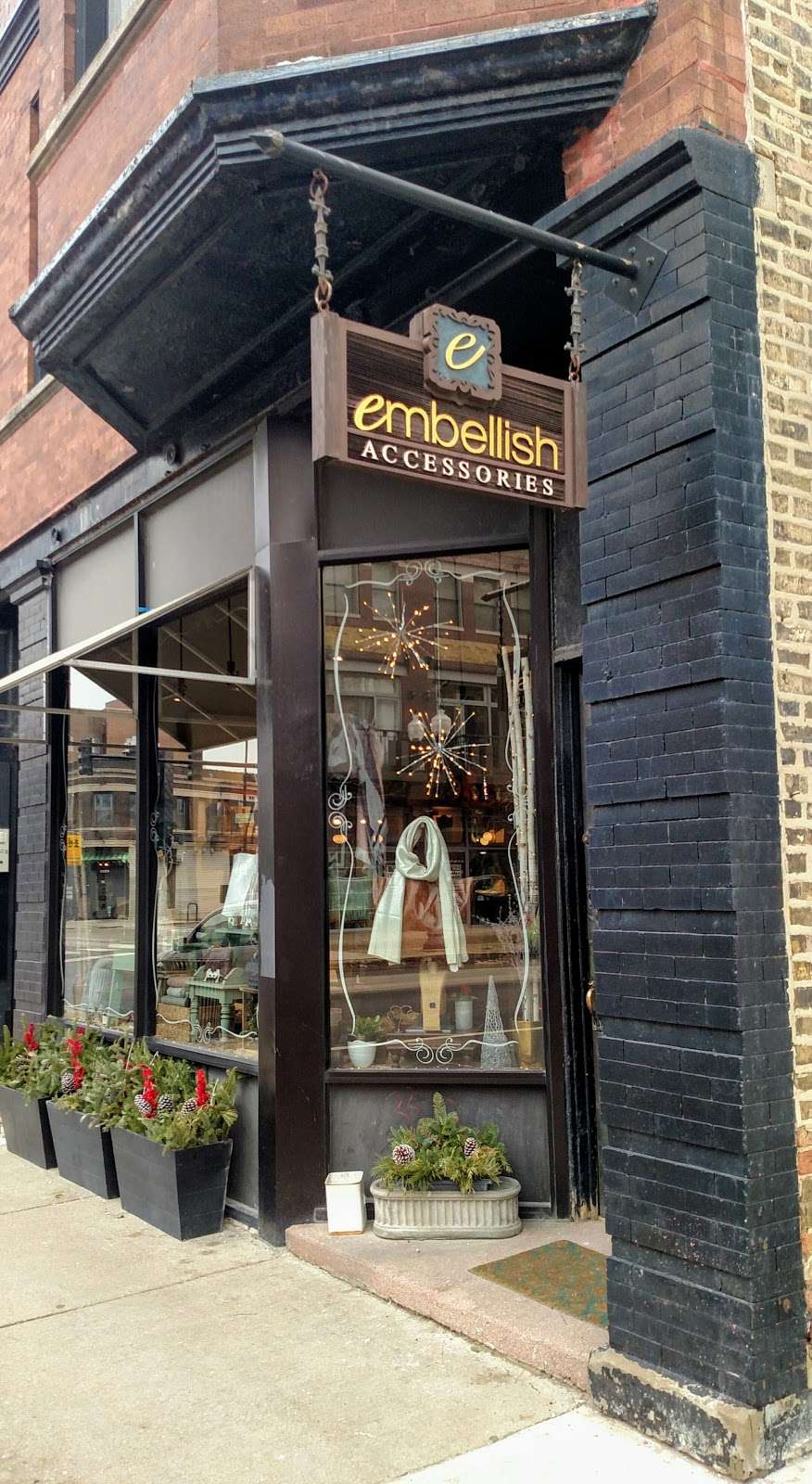 Embellish Boutique, Inc. | 4161 N Lincoln Ave, Chicago, IL 60618, USA | Phone: (773) 525-4400