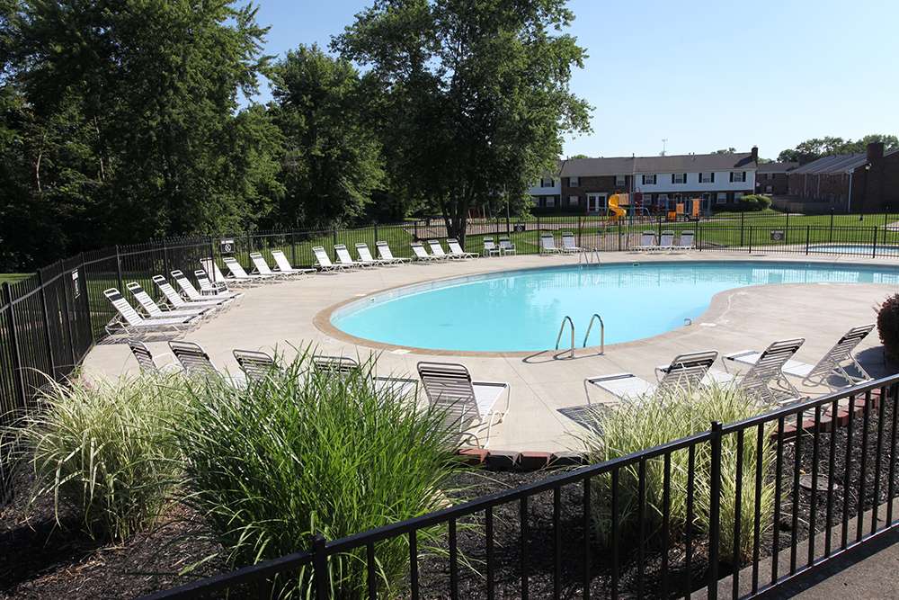 Williamsburg North Apartments in Indianapolis | 4430 Brookline Ct, Indianapolis, IN 46220, USA | Phone: (317) 253-5089