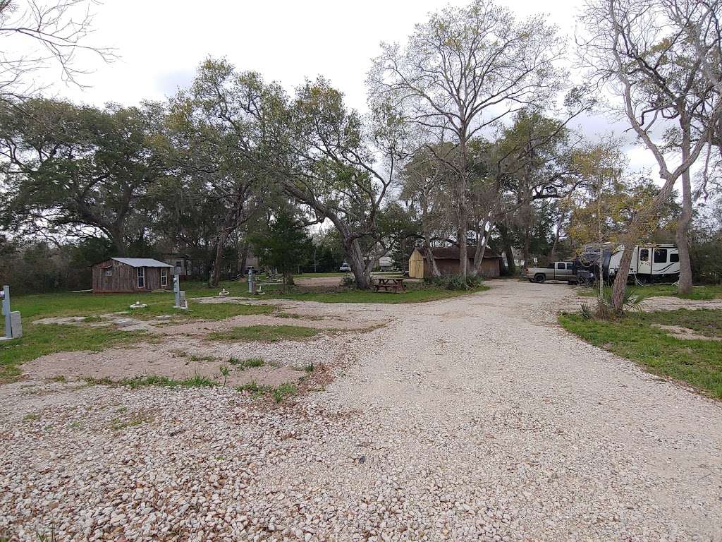 Alexsandra ( RV Park ) | 17628 County Rd 426, Brazoria, TX 77422, USA | Phone: (979) 258-1041